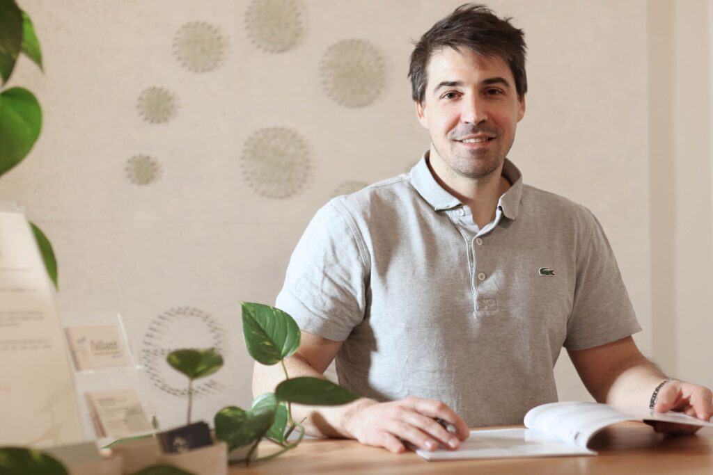 Dr. Bernd Vallant